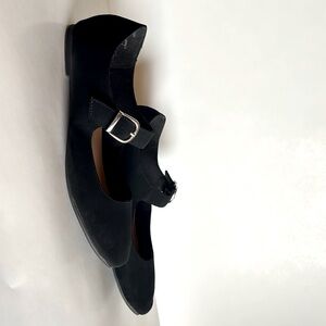 Womens ballet flat brand: …me Too size: 6